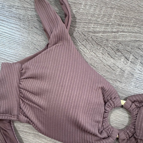 Monday Swim Antigua Top - Picture 2 of 6